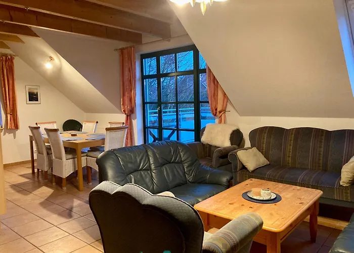 Appartement Leevtied 4 *